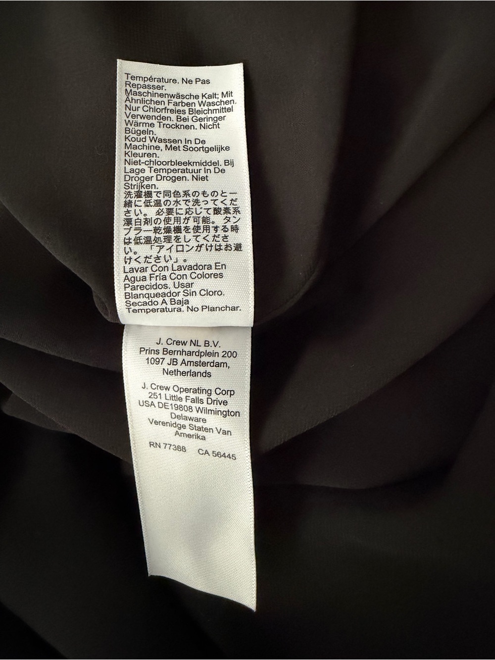 J. Crew Black Pleated Midi Skirt
Length 30
Waist 25/26 - Picture 4 of 4